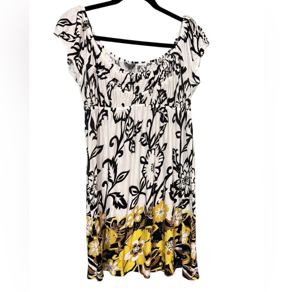 🌼 Muse Floral Babydoll Top Size 12 Black White Yellow Boho Chic 🌼
